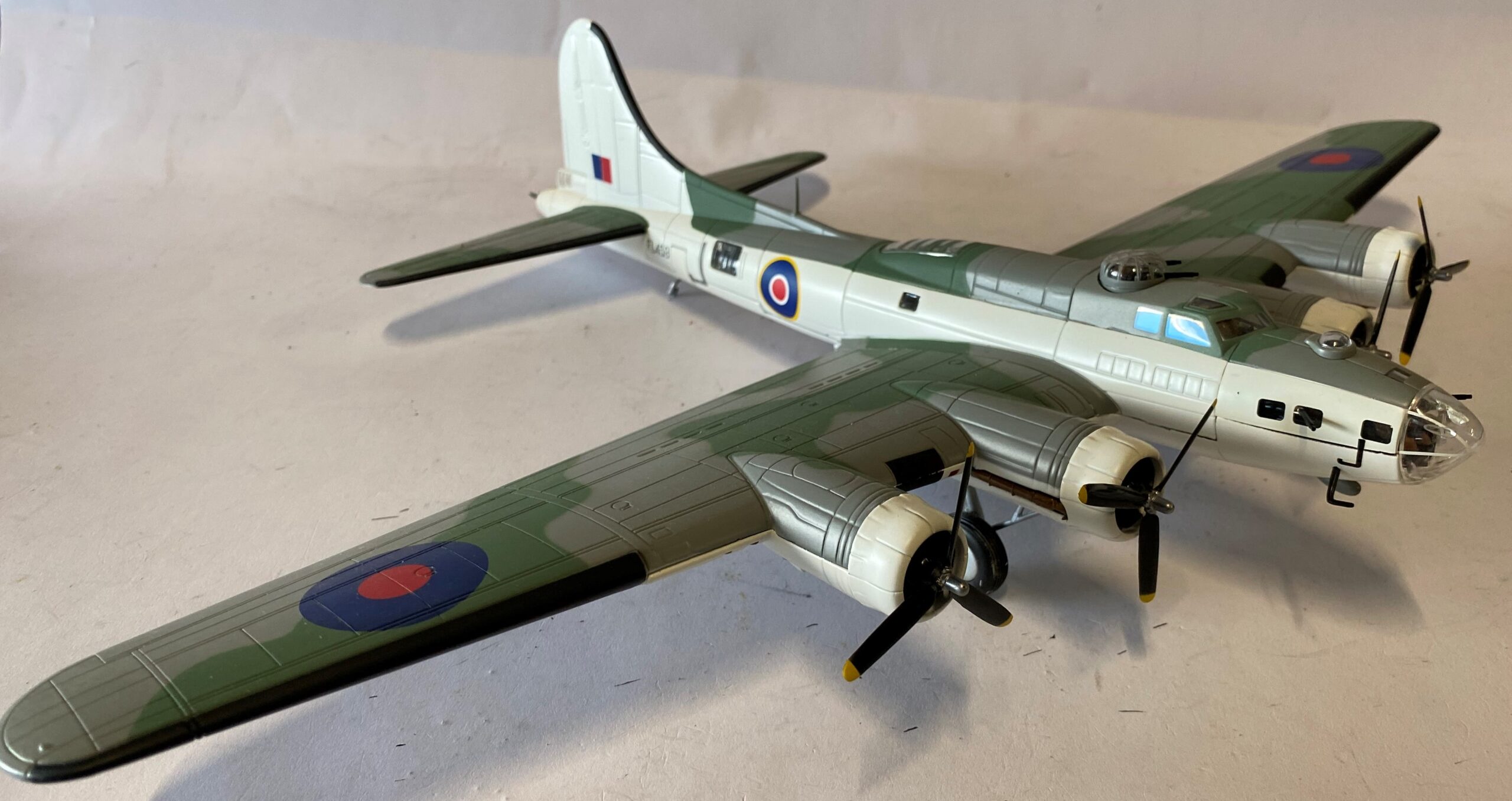 Corgi B-17 British Sub Patrol (NO BOX) 1:72 Cg33 - Big Bill's Die Cast