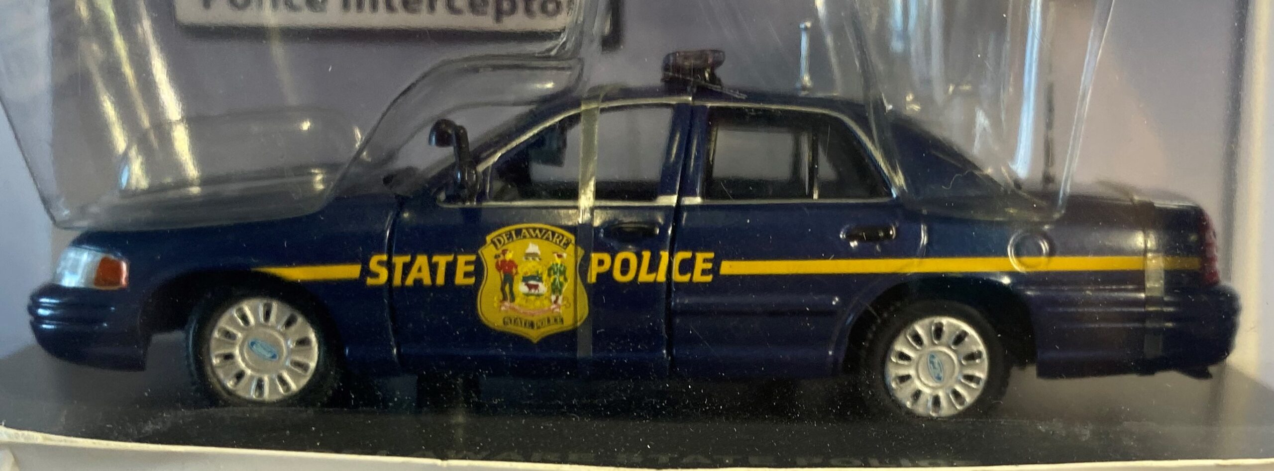 1st Response Ford Crown Vic. Delaware State Police 1:43 - Big Bill's Die  Cast